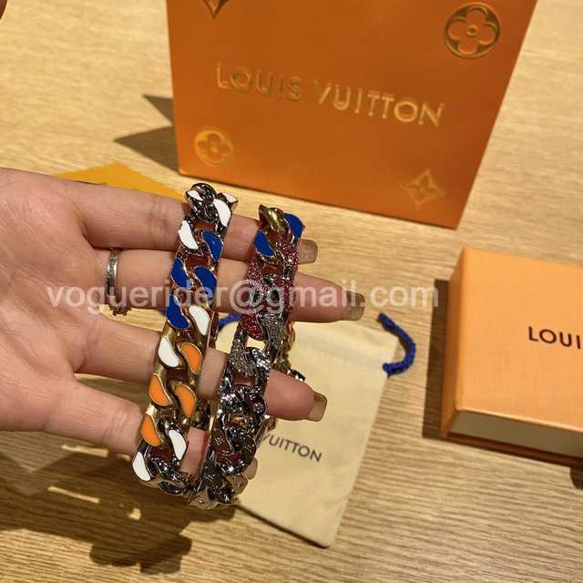 CB10008 LV Necklace CB10008 LV Necklace