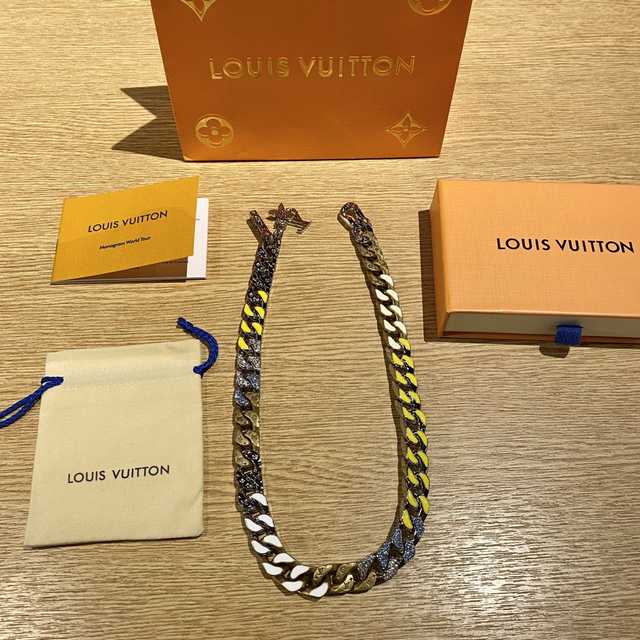 CB10012 LV Necklace