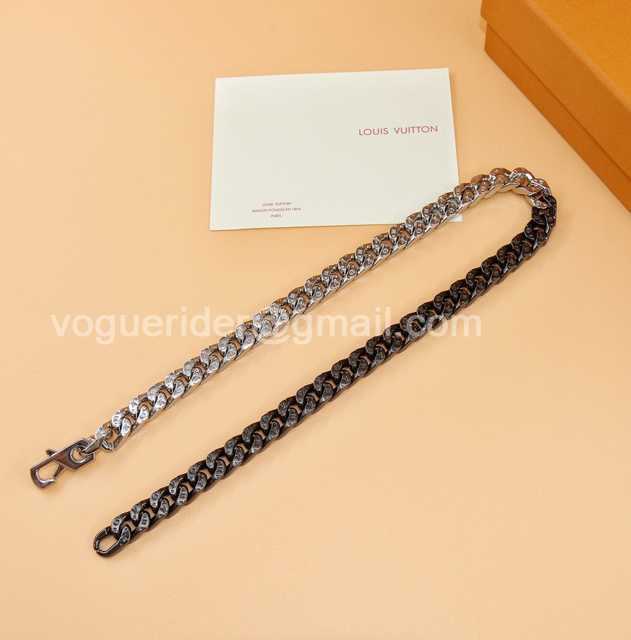 CB10020 LV Necklace CB10020 LV Necklace