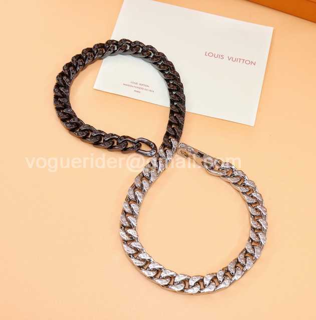 CB10020 LV Necklace CB10020 LV Necklace