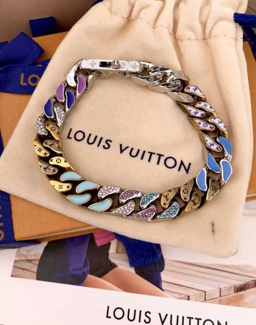 CB10040 LV Bracelet