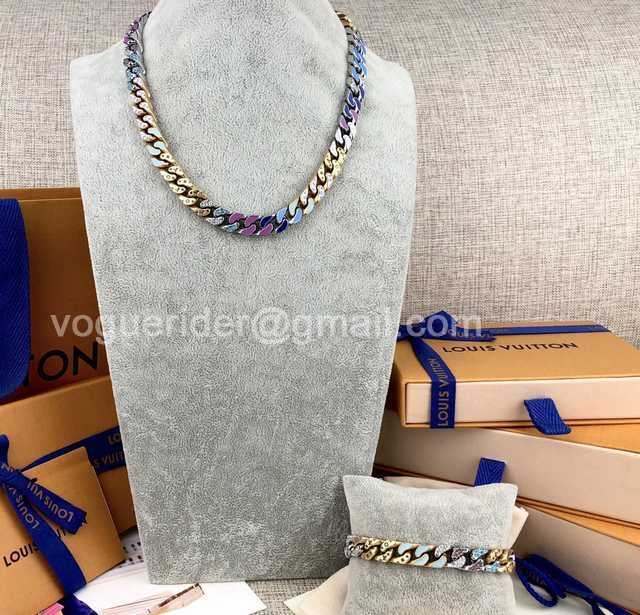 CB10041 LV Necklace CB10041 LV Necklace