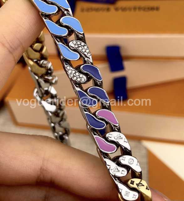 CB10041 LV Necklace CB10041 LV Necklace