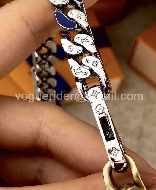 CB10041 LV Necklace CB10041 LV Necklace