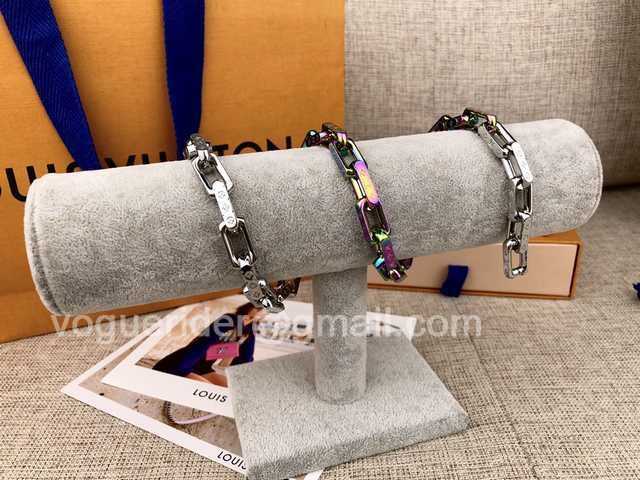 CB10051 LV Necklace CB10051 LV Necklace