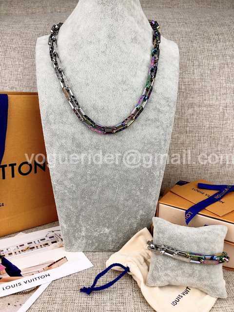 CB10051 LV Necklace CB10051 LV Necklace