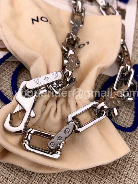 CB10053 LV Necklace CB10053 LV Necklace