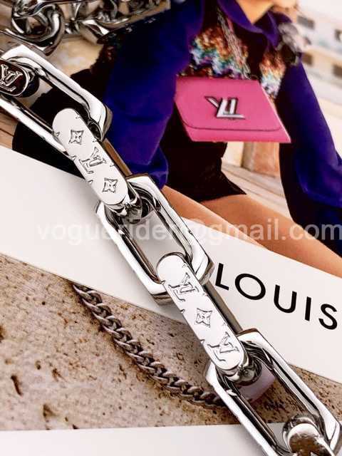 CB10053 LV Necklace CB10053 LV Necklace