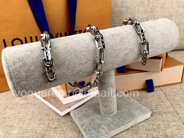 CB10053 LV Necklace CB10053 LV Necklace