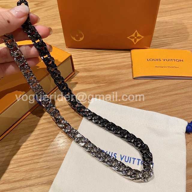CB10066 LV Necklace CB10066 LV Necklace