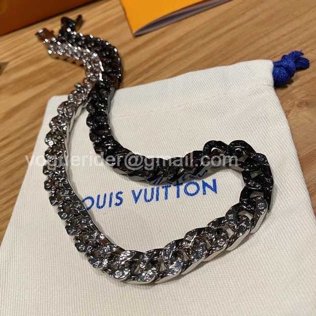 CB10066 LV Necklace CB10066 LV Necklace