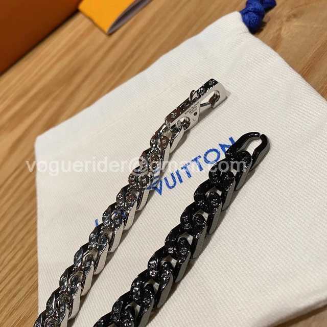 CB10066 LV Necklace CB10066 LV Necklace