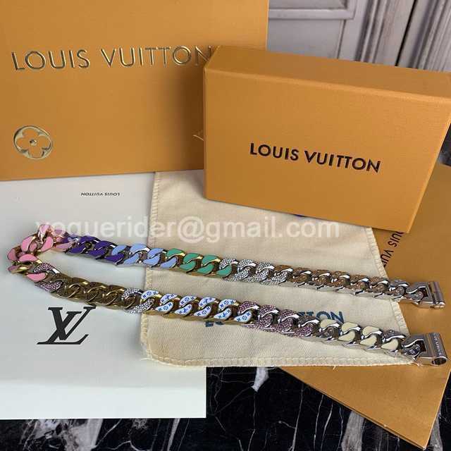 CB10072 LV Necklace CB10072 LV Necklace