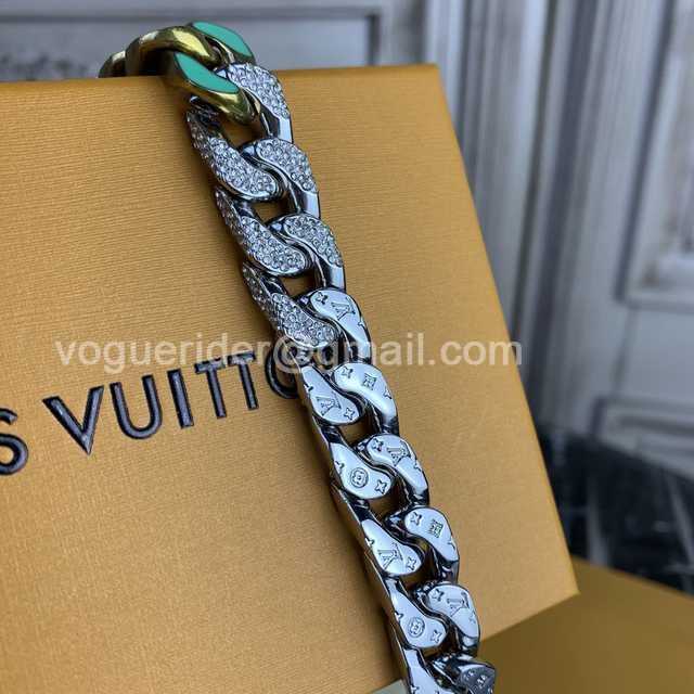 CB10072 LV Necklace CB10072 LV Necklace