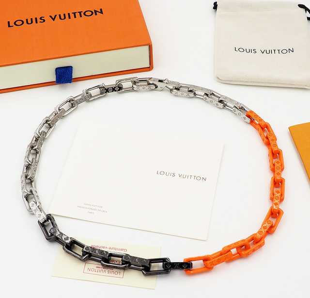 CB10083 LV Necklace