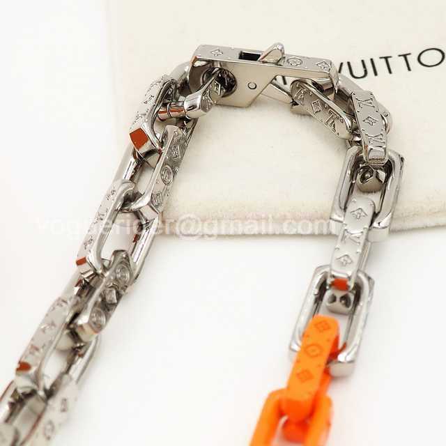 CB10083 LV Necklace CB10083 LV Necklace