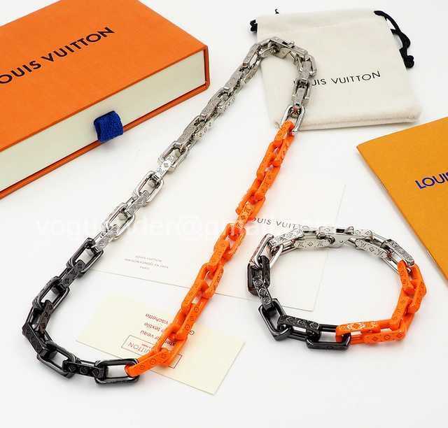 CB10083 LV Necklace CB10083 LV Necklace