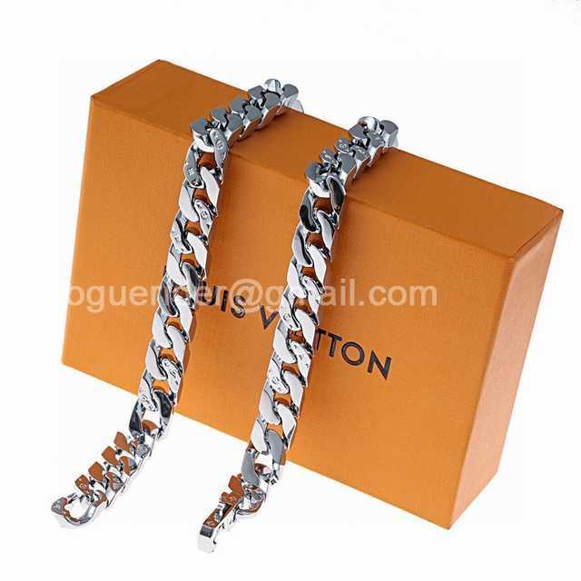 CB10086 LV Necklace CB10086 LV Necklace