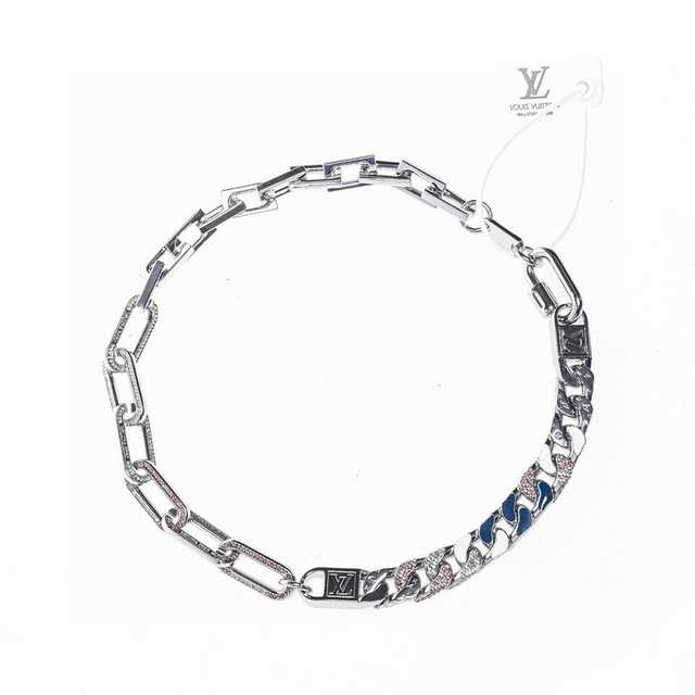 CB10089 LV Necklace