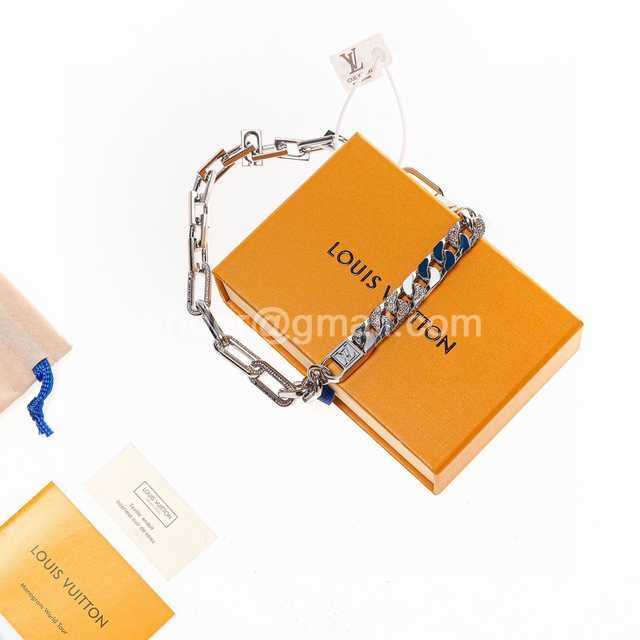 CB10089 LV Necklace CB10089 LV Necklace