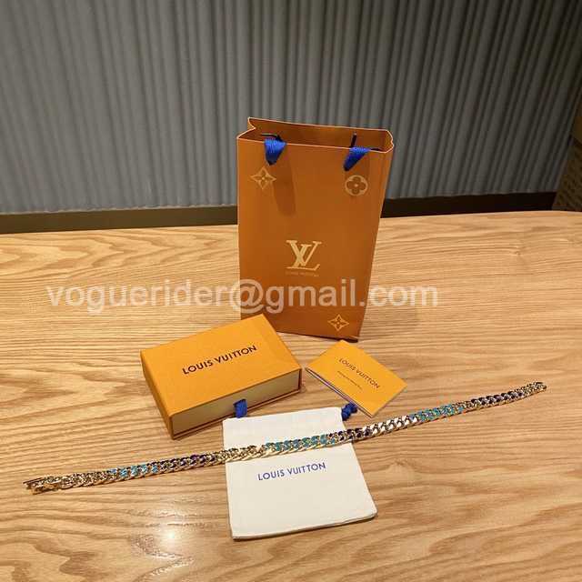 CB10091 LV Necklace CB10091 LV Necklace