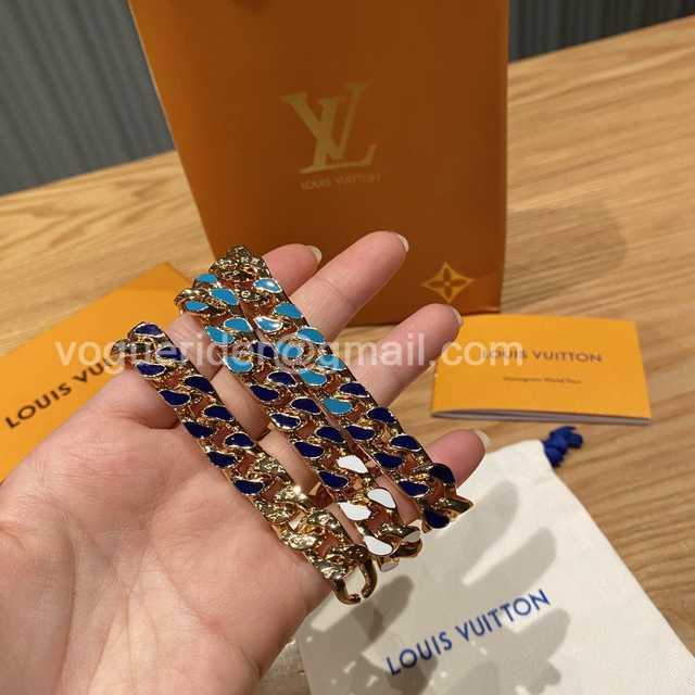 CB10091 LV Necklace CB10091 LV Necklace