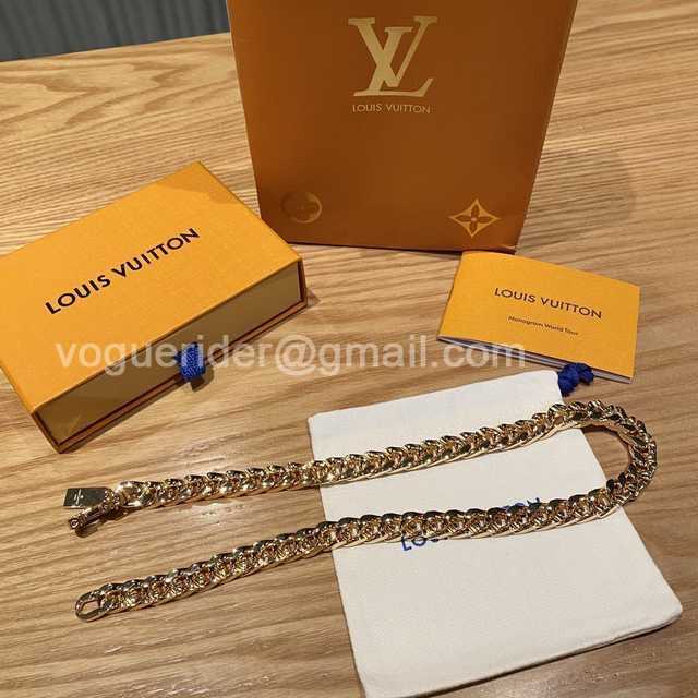 CB10091 LV Necklace CB10091 LV Necklace