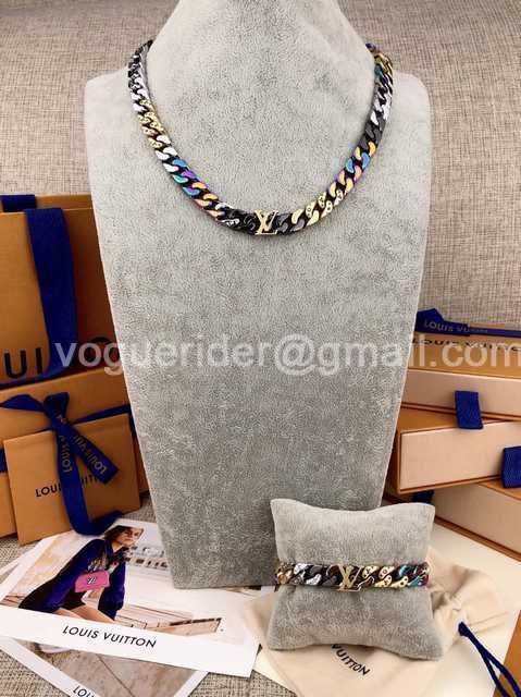 CB10097 LV Necklace CB10097 LV Necklace