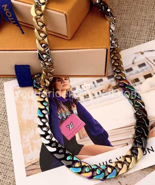 CB10097 LV Necklace CB10097 LV Necklace