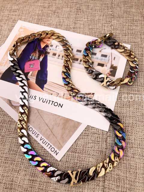 CB10097 LV Necklace CB10097 LV Necklace