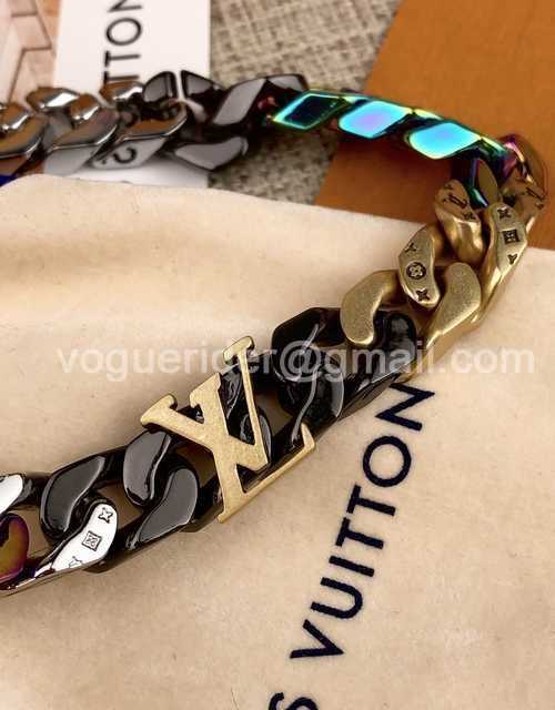 CB10097 LV Necklace CB10097 LV Necklace