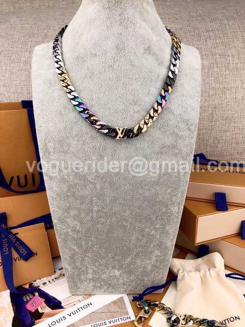 CB10097 LV Necklace CB10097 LV Necklace