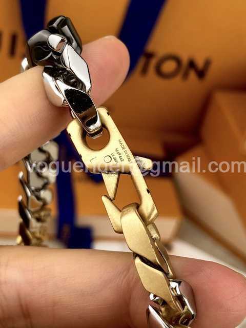 CB10097 LV Necklace CB10097 LV Necklace