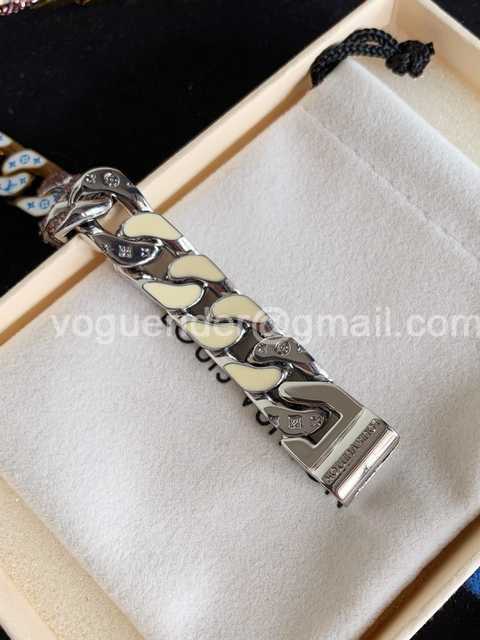 CB10098 LV Necklace CB10098 LV Necklace