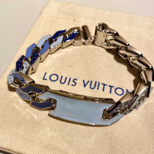 CB10106 LV Bracelet