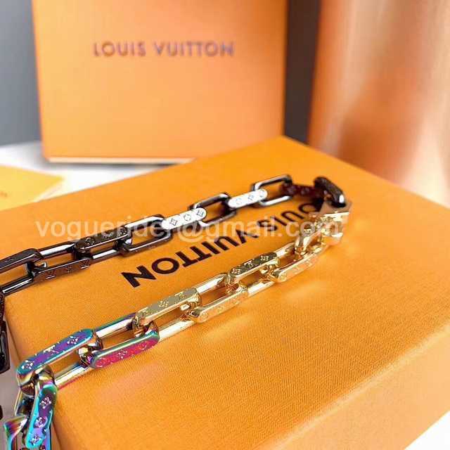 CB10111 LV Necklace CB10111 LV Necklace