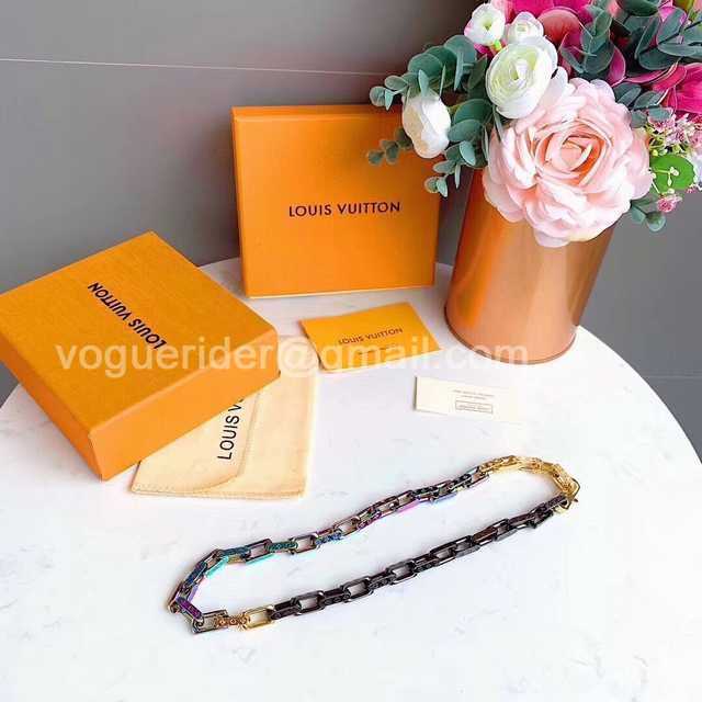 CB10111 LV Necklace CB10111 LV Necklace