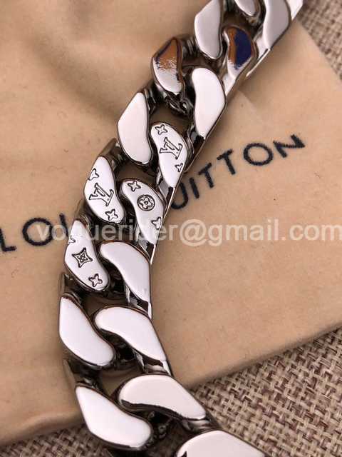 CB10115 LV Necklace CB10115 LV Necklace