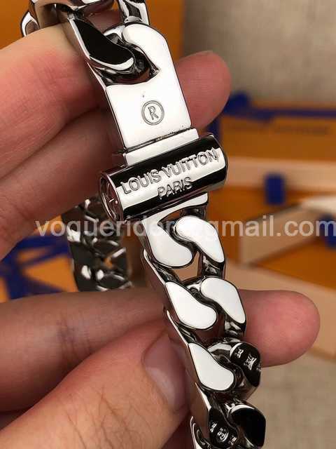CB10115 LV Necklace CB10115 LV Necklace