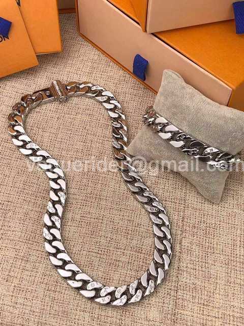 CB10115 LV Necklace CB10115 LV Necklace