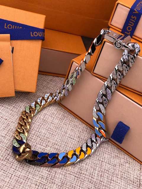 CB10117 LV Necklace