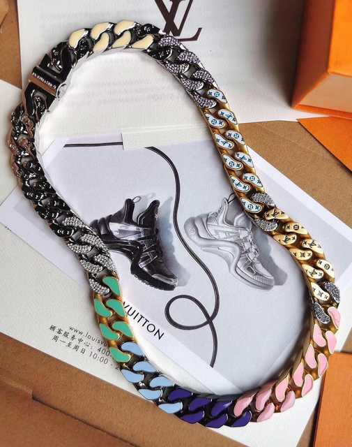 CB10119 LV Necklace