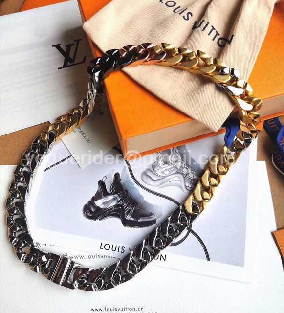 CB10119 LV Necklace CB10119 LV Necklace