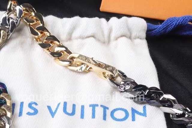 CB10122 LV Necklace CB10122 LV Necklace