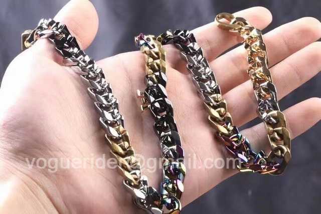 CB10122 LV Necklace CB10122 LV Necklace