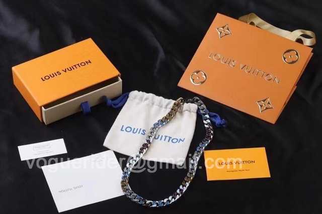 CB10124 LV Necklace CB10124 LV Necklace