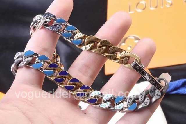 CB10124 LV Necklace CB10124 LV Necklace