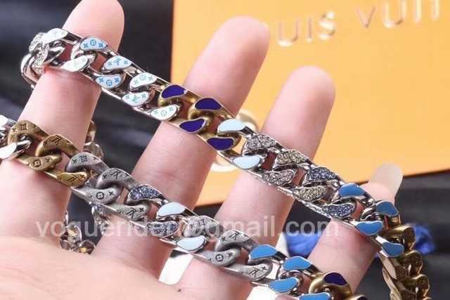CB10124 LV Necklace CB10124 LV Necklace