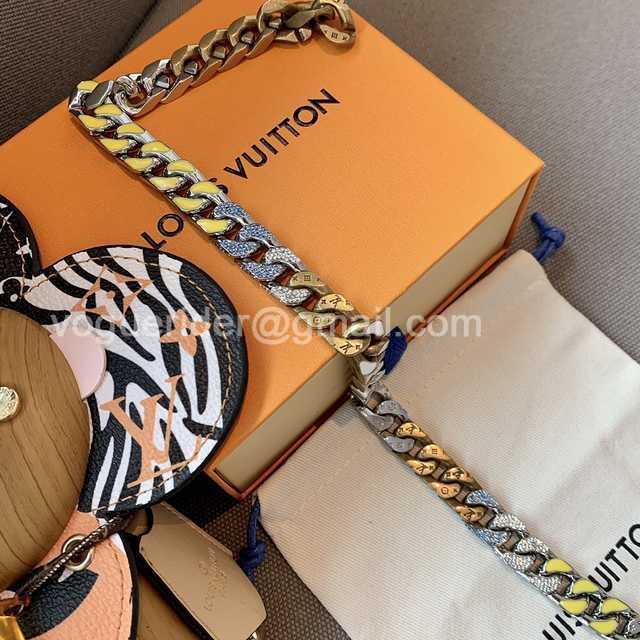 CB10130 LV Necklace CB10130 LV Necklace
