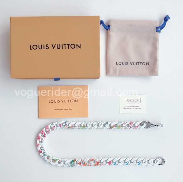 CB10135 LV Necklace CB10135 LV Necklace